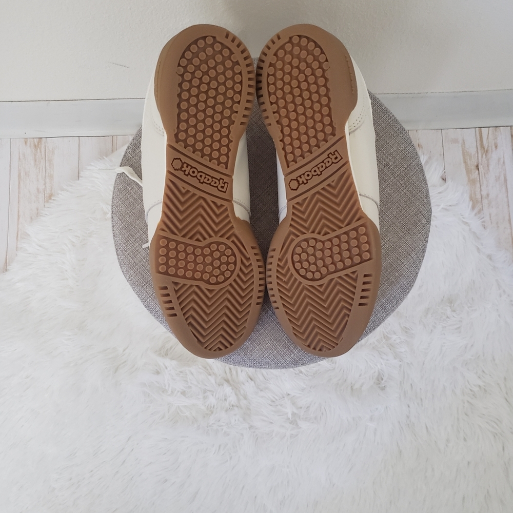 New Reebok Classic Shoes - Picture 5 of 6